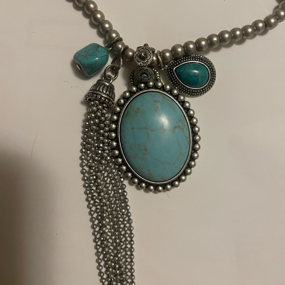 Chico’s necklace, faux turquoise&silver costume beaded w/beautiful tassel 13-15”